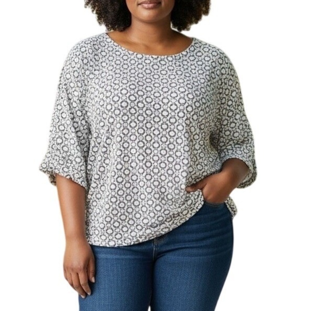 Above and Beyond Tunic Top Womens 2X White Black Geometric Lace-up Shoulder Chic
